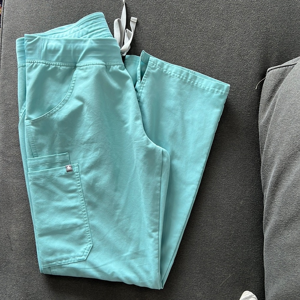 Figs Aqua Kade M